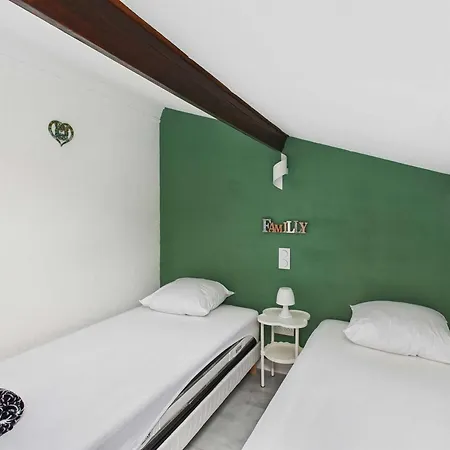 Maison Mitoyenne Climatisee Avec Wi-fi Et Parking - 6 Couchages - Fr-1-326-864 Marseillan (Herault)